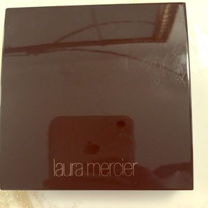 Laura Mercier highlight 01